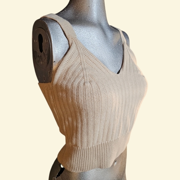 Streetwear Society Tops - 🌼4/$30 Streetwear Society Cropped Knit Tank Top Ivory Beige XL ✨